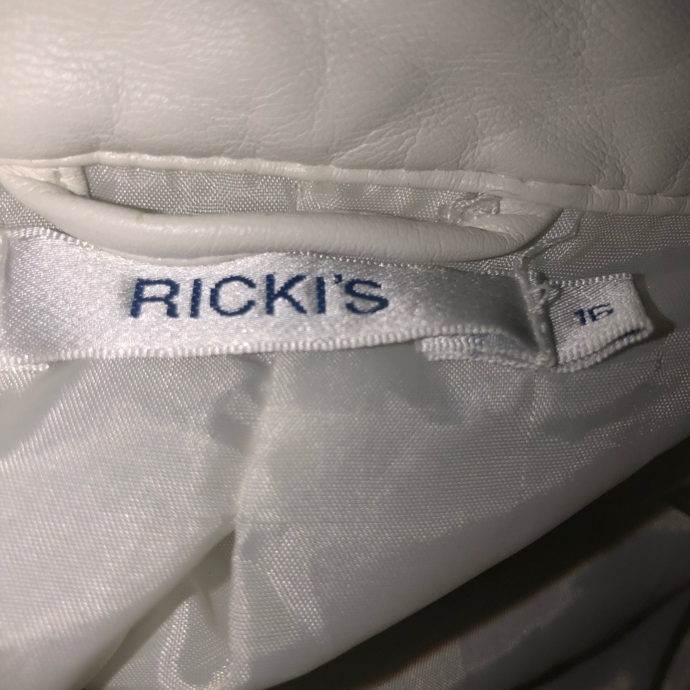 White Vegan Leather Quilted Design Moto Jacket - Picture 5 of 7